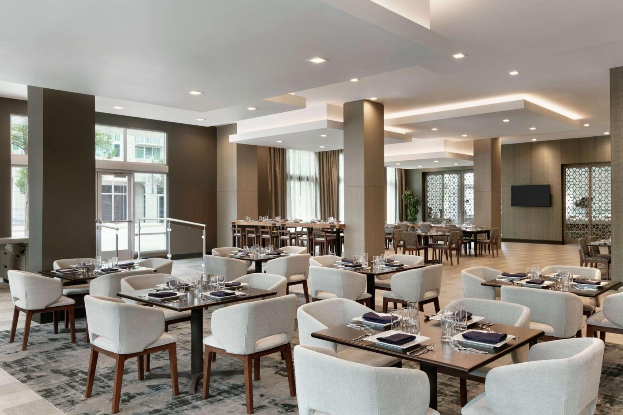 Embassy Suites By Hilton Atlanta Midtown المظهر الخارجي الصورة